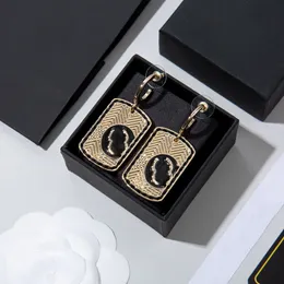 E Classic Style Fashion C-LETTER STUR ARICHER DESIGNER BRASS CORRENG FOR WOME HIGHT JOWNED HOME