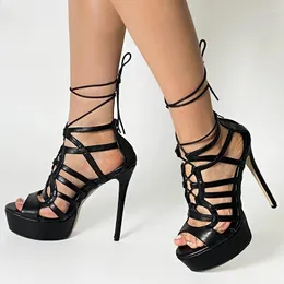 Сандалии 2024 Женщины ручной работы летняя платформа лодыжка Сексуальная шпилька на каблуке с элегантными ногами элегантная черная туфли для вечеринок 35 47 52