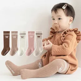 Kindersocken lange Babysocken neue Winterkinder weich elastische warme Socken Baumwollmädchen Baby süße Cartoon Knochenlosen Socken 0-5y D240513