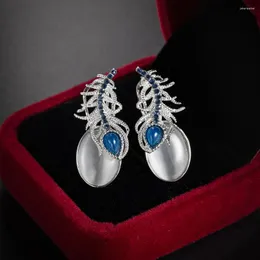 Kolczyki stadninowe AjoJewel w stylu Vintage White Opal Feathers Blue C Stones Ladies Biżuter