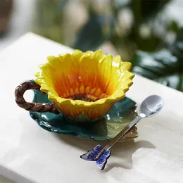 Tassen Untertassen Sonnenblumen Emaille Kaffeetasse mit Untertassenlöffel Hadmade 3d Keramik Tee Milch Tassen Set Frühstück Wasserflasche Weihnachtsliebhaber Geschenke