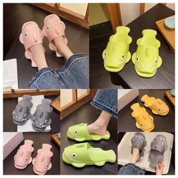 2024 New top Designer Funny Personalized Slippers Mens Wearing Externally in Summer Home pink yellow Non Soft Sole Couples Stepping Feeling Cool sandal for Women