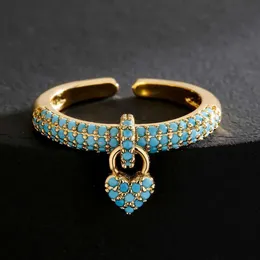 خواتم الزفاف newbuy الموضة الملونة cubic Zirconia الرصف مجموعة المجوهرات 2023 Gold Heart Charm Ring Q240511