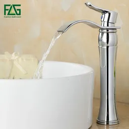 Banyo lavabo muslukları flg havza musluk krom döküm 2 platform yükselen şelale güverte monte banyo musluk katı pirinç