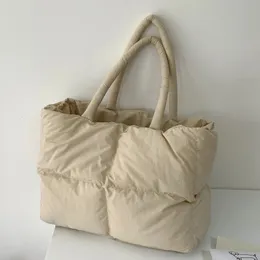 Корейские повседневные пакеты для женщин для женщин роскошные дизайнерские сумочки и кошельки в полиэстере Большой пропускной ткань 240510