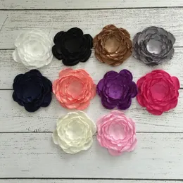 Dekorative Blumen 120pcs/Los 9cm DIY Handgefertigte satingeschichtetes Hochzeit Anpassen künstlicher Blumenhaarzubehör für Brautsträuße