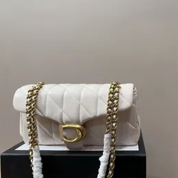 흰색 디자이너 가방 AAA 품질 퀼트 태비 26 여성 크로스 바디 백 베개 단색 가죽 가방 디자이너 어깨 가방 트렌디 XB129
