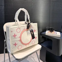 24SS Womens Luxury Designer Summer Limited New Tote Bag Leather Shopping Handbag Shoulder Jungle Storage Commuter 43CM