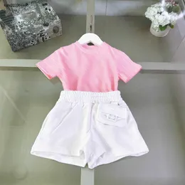 Novos trajes de bebê de traje de verão Meninas de mangas curtas Terno para crianças roupas de grife 100-160 cm Camiseta rosa e shorts Pink 24 a maio