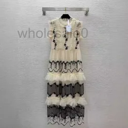 Temel gündelik elbiseler tasarımcı 24 yaz elbise ahşap kulak kenarı paneli kontrast örgü nokta kolsuz bel sargısı, ünlü tarzı büyük salıncak uzun 76GJ