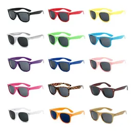 Óculos de sol Lovatfires 15 Pack Sunglasses Adequado para homens homens crianças Multi cores Proteção UV em 17 cores D240513