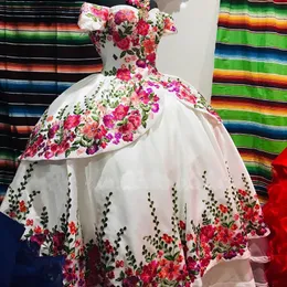 2022 Puffy Haftery Quinceanera Dress Off the Rame Sweet 15 Sukienka długa meksykańska imprezowa sukienki na imprezę 302S