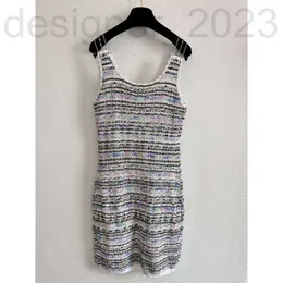 Basic Casual Kleider Designer 24 Sommerprodukt kleiner duftender Lavendel -Ton -Spezialgarn -Schlingen Kleid NJ77