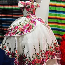 2022 Pufpy Emelcodery Quinceanera Dress с плеча сладкое платье Long Mexican Prom Party Honeds 2728