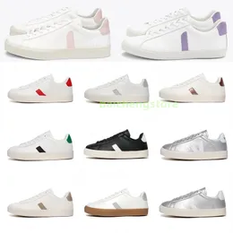 2024 Nya skor Franska Brasilien Green Low-Carbon Life V Organic Cotton Flats Platform Sneakers Women Casual Classic White Designer Shoes Mens Loafers 36-45 D5