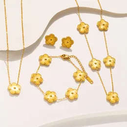 Fünf Blätterblumenarmband Halskette Ohrring Set Einfacher junger Geschenkkette Designer Laserarmband 18 Gold plattiert Ohrringe Fashion Womens Schmuck Set