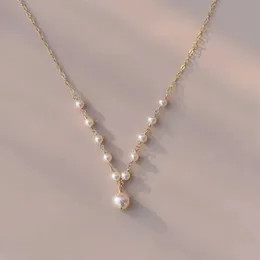 Collane a ciondolo Minar 2024 Nuovo arrivo Collane per il fascino perle d'acqua dolce naturale per donne 14k Gioielli casuali di rame placcati in oro.