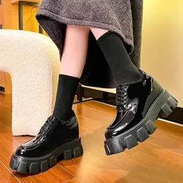 Sapatos de plataforma plataforma cuias de laço redonda de toe bloqueio de calcanhar escorregador de salto lasco plano designer de luxo de couro genuíno para mulheres calçadas de fábrica 35-41