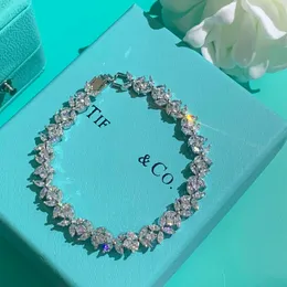 Tiffanyjewelry Womens Luxurys Designer Armband Lucky Link Charmalm Armband Mode glänzender und auffälliger Schmuck