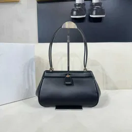 Projektant Nowa klawisza litera skręcona klamra wirowania obrotowa klamra dolna srebrna podstawa na ramię worka torebka torebki torebki damskie torebki