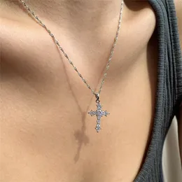 18k Gold Cross Necklace Designer för Woman Party 925 Sterling Silver Chain Luxury Diamond 5A Zirconia Pendant Chokers Halsband smycken Kvinnor Firend Presentlåda