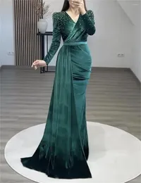 Partykleider formeller Abend für Frauen elegant bodenlange Langarm gegen Nackengerüste Perlen Taft Meerjungfrau Gegeben gemacht