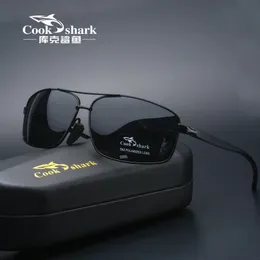 Cozinhe o tubarão em cor trocador de sol com óculos de sol masculino drivers de polarização de maré espelhos de visão de condução 240511