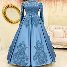 Vestidos de noite muçulmana azul 2022 Mangas de pescoço alto Apliques Aplique Lace Cetim Vestidos de bail