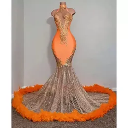 Black Girls Orange Mermaid Prom Dreess 2023 Satin Beading Squined High Neck Feathers 고급 스커트 이브닝 파티 공식 가운 Wome 212u