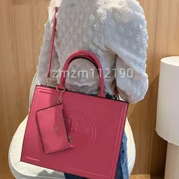 Bolsa de grande capacidade para feminino 2024 Primavera/outono Nova Handbag da moda e da moda simples e atmosférico feminino