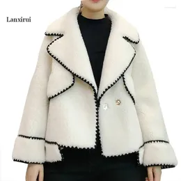 Giacche da donna inverno eleganti lanxirui pelliccia di pelliccia cappotto a agnelli da donna trincea donna bianca nera femmina warx samiglia