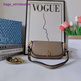 2024 Store Handbag 65 ٪ Off Buxury Crossbody Bag Designer تبيع حقائب الكتف ذات العلامات التجارية بخصم جديد من البقر الإبطية المألوف والسلسلة العصرية Singlec8yg