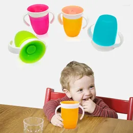 Bardak Saucers 360 ° Damla geçirmez ve sızdırmaz çocuk şişesi Dönen Bebek Su içmeyi öğrenen Bebek Çift saplı Flip Kapak