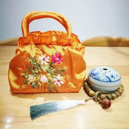 Oriental Aesthetics Orange Makeup Bag Chinese Traditional Handmade Flower Ribbon Embroidery Bag With Handle Hanfu Accessories 240506