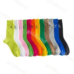 Fashion Woemsn Socks Paris Brand Letter Sock Desgienr Pure Cotton Bregabile calzini medi di dimensioni medie calze