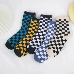 Frauen Socken 5 Paare/Farbenfrohe Schachbrett Unisex Einfache Plaid Verwendung für den täglichen Sportanzug in allen Jahreszeiten