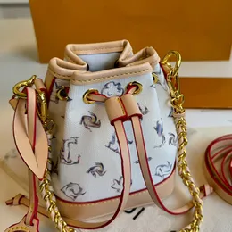 Luxurys tasarımcıları kozmetik çanta cüzdanları çanta makyaj kasası çapraz gövde tote anahtar retro retro retro deri omuz çantaları çanta kadın CAD24051406