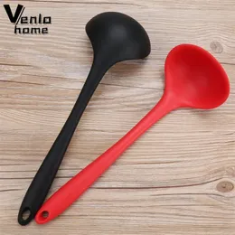 Venlohome Nonstick Silicone Ladle Soup Spoon Curved Handle耐熱性丸い丸いスクープを備えたクック調理器具240422