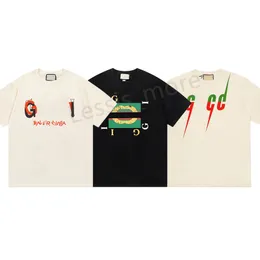 Yaz Moda Erkek Tasarımcı T Shirt Grafik Tee Tişört Gevşek Sıradan Spor Kısa Üstler Lüks Mark Letter Baskı Kayıtlı Beyaz ve Siyah Giysiler