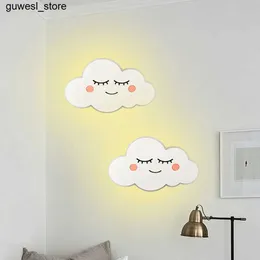 Luci notturne lampada da parete a forma di nuvola calda filo duro a led acrilico a led sorridente fumetto lampada nuvola adatta per i bambini camere da letto caffetterie domestiche s240513