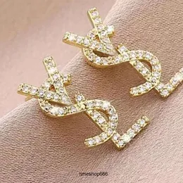 2024Stud 18K Gold Plated Austrian Crystal Letter Stud Earrings for Women European and USA Popular Simple Designer Earrings Wedding Bride Jewelry Gift