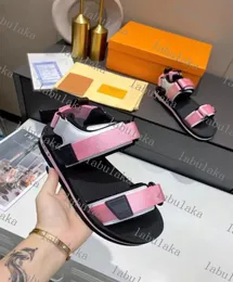 2021 Luxury Women039s Сандалии Дизайнерская повседневная обувь летние открытые пляжные бренды бренд Flip Flop Высококачественная платформа Shoe0392412976