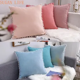 Kudde Sugan Life Soft Velvet Pillowcases Solid Cover Square Dekorativa kuddar med bollar för bäddsoffa Hemskast