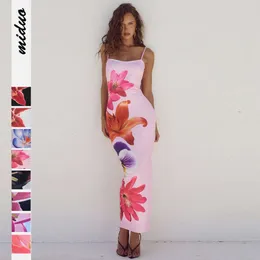 Digital bedruckte Sommerkleidung für Frauen mit einem High-End-Gefühl, verstellbarer Schnalle und geteiltes Hosenträgerrock, französisches Kleid für den Urlaub F51428