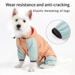 Designer di lusso abiti da pet dog shirt mandiio con cappuccio per gatto con cappuccio può guidare il cane a quattro piedi impermeabili impermeabili piccoli piccoli medium piovosi per la giornata piovosa vestiti impermeabili