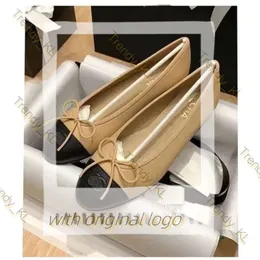 Abito designer Chanells sandalo sandali di lusso di moda con slingback tallone grosso per donne balletto scarpa da barca piatta albicocca slara francese a basso contenuto di cuoio velo a basso piatto 766