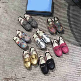 Moda bebek terlikleri yaz topuk elastik bant çocuk ayakkabı boyutları 26-35 ayakkabı kutusu dahil olmak üzere birden fazla stil erkek sandaletleri 24 açıklık