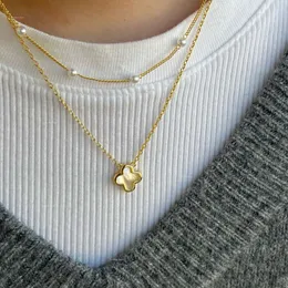 New Clover Woman's Pendant Bendant Brand Lucky Grass Necklace High Craft Gold Sailormoon Goide Gift Necklace Designer Netwles Netclaces Designer Clover Netclace
