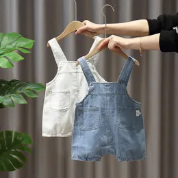 Overalls Jungen und Mädchen Shorts Baby Denim Schultergurte Shorts Childrens Sommerkleidung Babyhosen Suspension 0-6 Jahre D240515