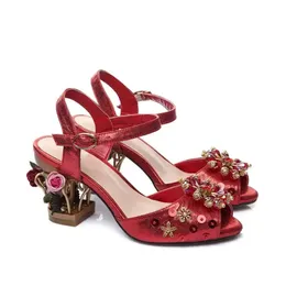 Mulheres 2024 Ladies Sandálias genuínas sapatos de vestido 6 cm de corte de salto alto de salto alto diamante peep de ponta de casamento bifurl strap bead 3d flor retro mary jane 68a7